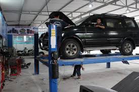 Sửa chữa xe ô tô chuyên nghiệp hiệu quả giá cạnh tranh.